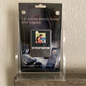 1.5" Digital Photo Frame with Magnet